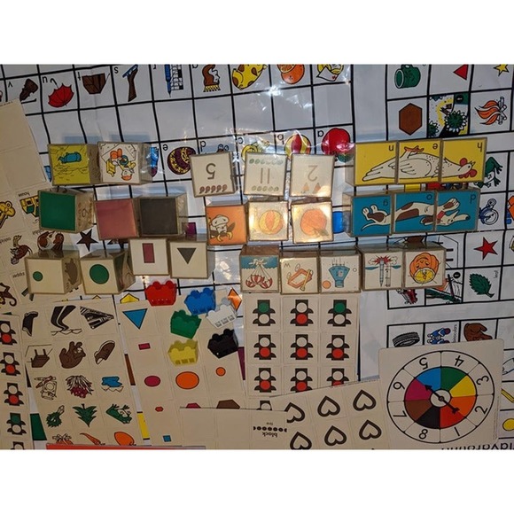 Vintage 1972 Readers Digest Playskill Kit Blocks Cards Mats Homeschool Rare - Picture 2 of 12